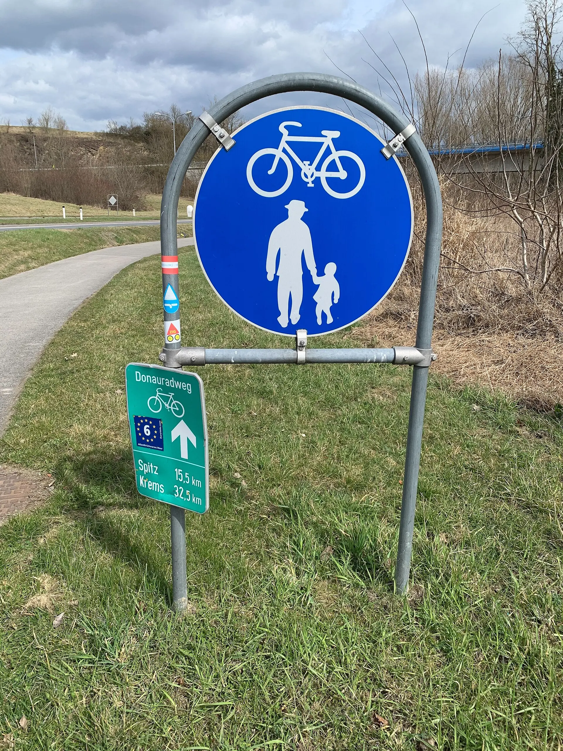 ปั่นเลียบแม่น้ำดานูบ เส้นทาง Donauradweg ที่หุบเขาวาเชา ออสเตรีย